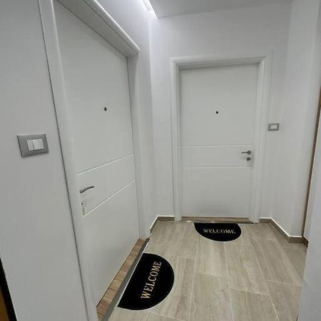Studio City Center Tirana Bagian luar foto