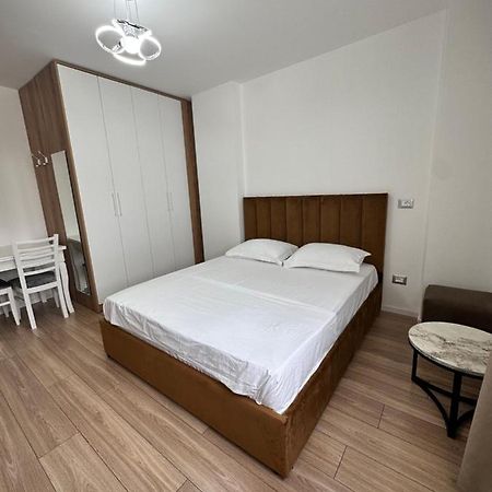 Studio City Center Tirana Bagian luar foto