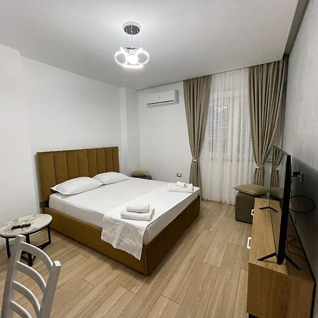 Studio City Center Tirana Bagian luar foto